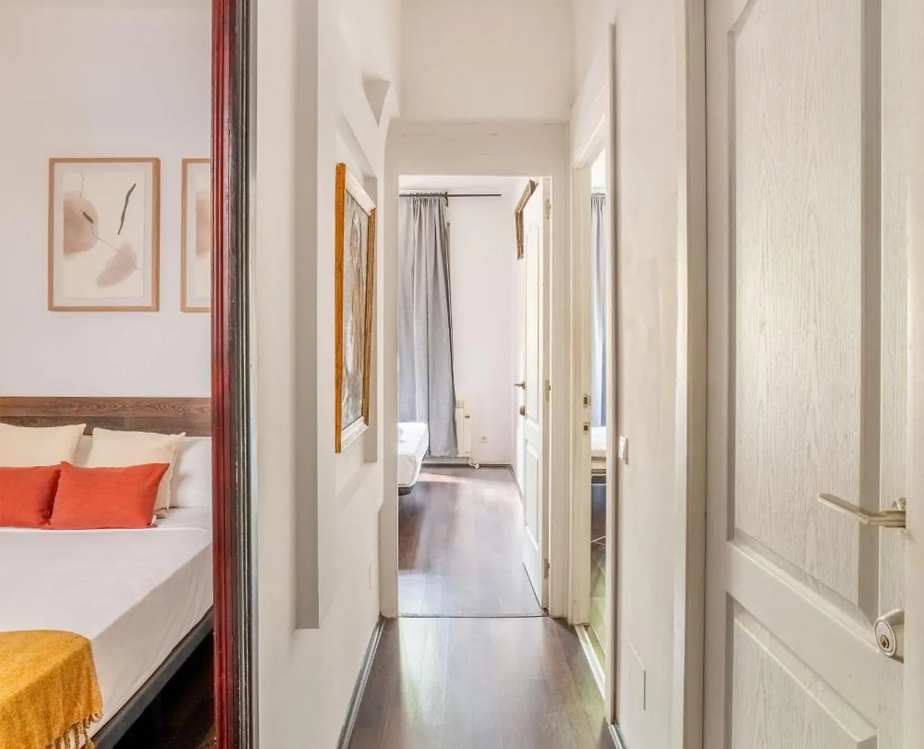4- Bedroom Apartment In Gracia Village Barcelona 0*,  España