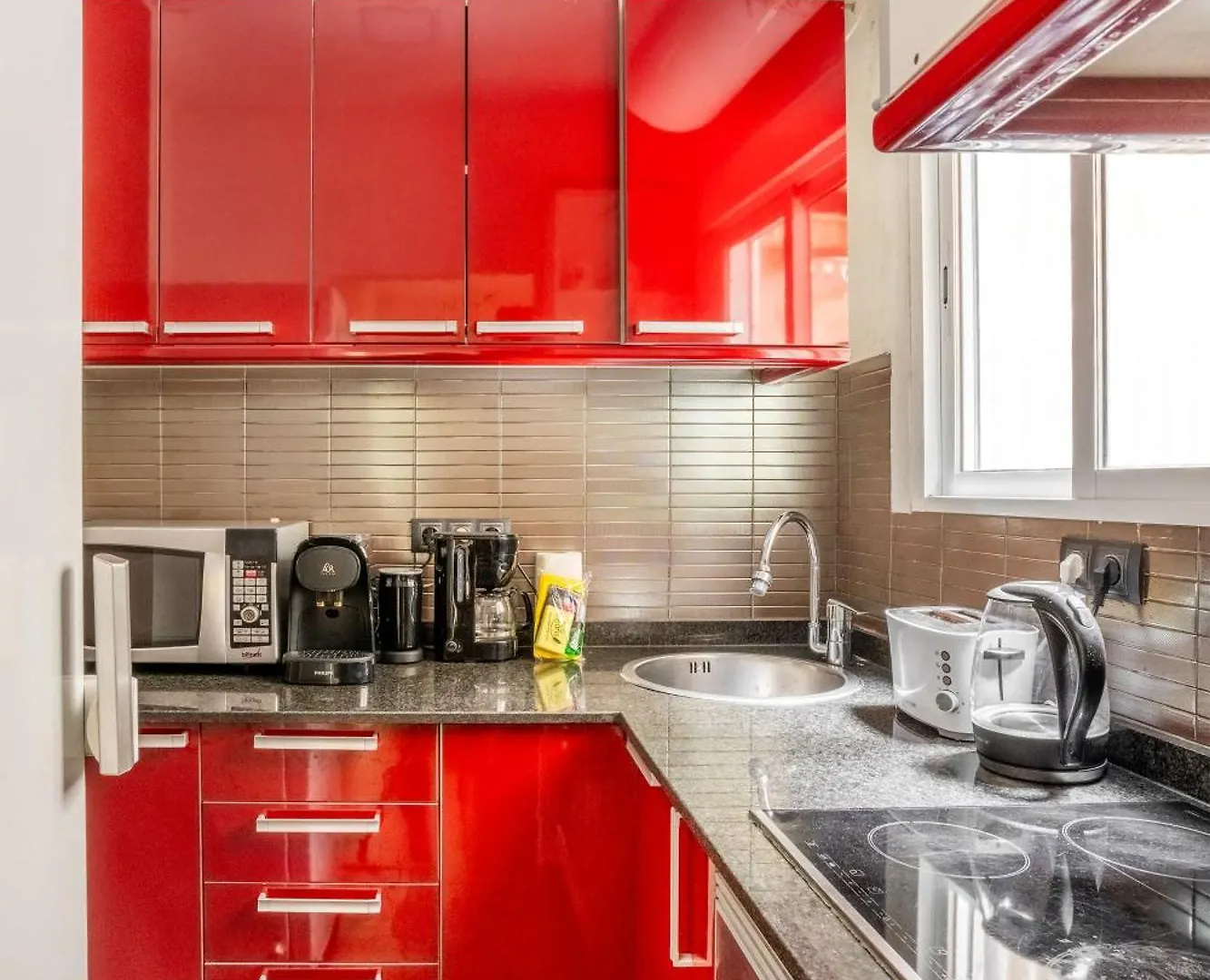 4- Bedroom Apartment In Gracia Village Barcelona